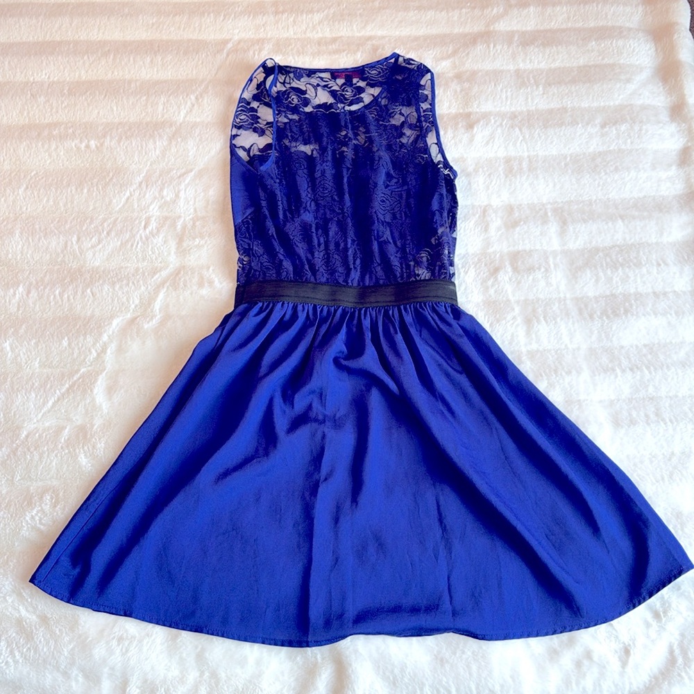 Lacy button-up dress by material girl - Picture 2 of 2